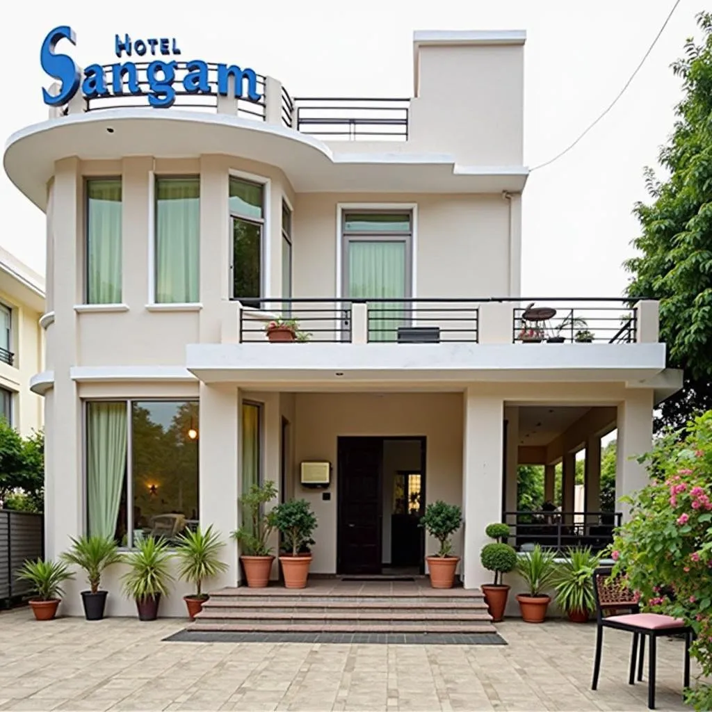 Hotel Sangam: Comfortable Stay with Airport Shuttle Service